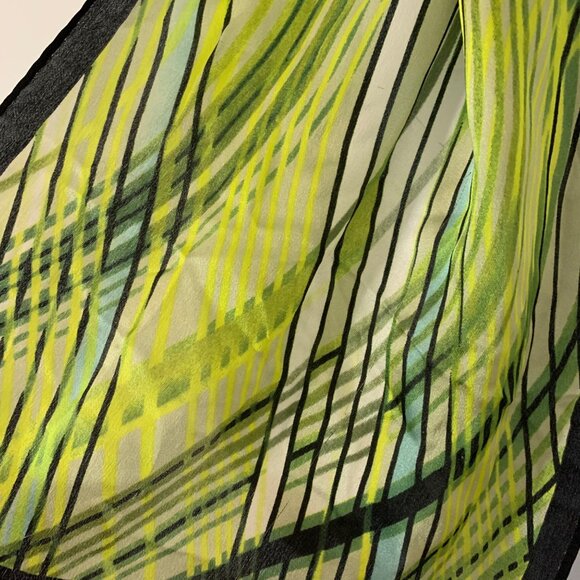Gorgeous Harve Benard Green/Black Abstract Geometric 100% Silk Rectangle Scarf - Picture 2 of 7